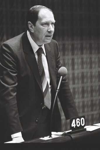 Billede 3: The MEP Francesco PETRONIO during a session in Strasbourg in March 1980.