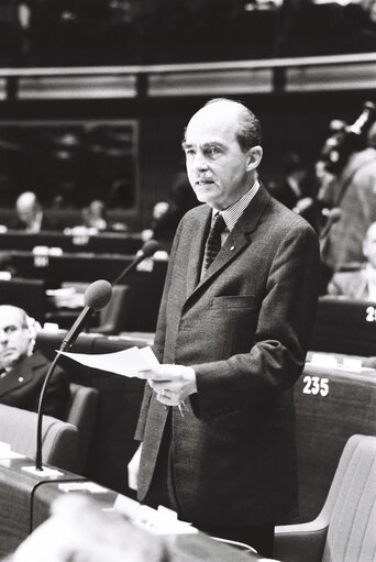 Photo 5 : The MEP Otto von HABSBURG during a session in Strasbourg in March 1980.