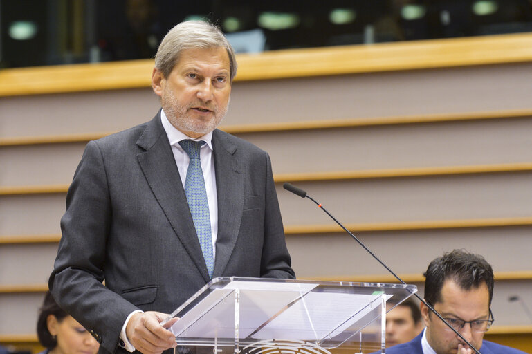 Fotografie 48: Plenary session  - Commission statement - Greening the European Investment Bank, in the presence of Werner Hoyer, President of the EIB