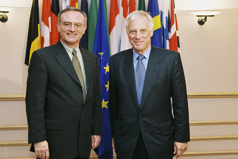 Klaus HANSCH EP President, meets Kris PATTEN, European Commissioner in Brussels in July 1996.