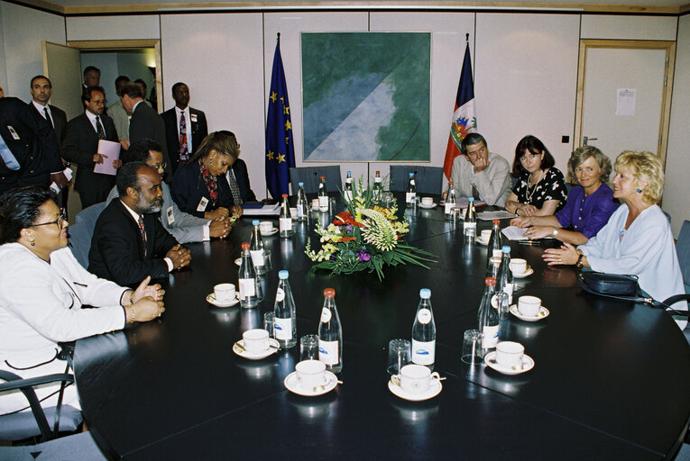 Fotografie 1: Visit of Rene PREVAL, President of Haiti in Brussels in June 1996