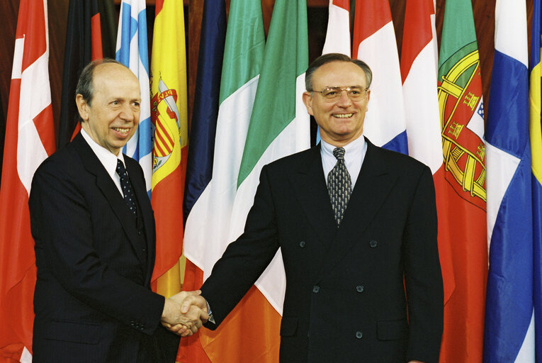 Lamberto DINI, Italian Prime Minister meets with Klaus HANSCH EP President in Strasbourg in April 1996.