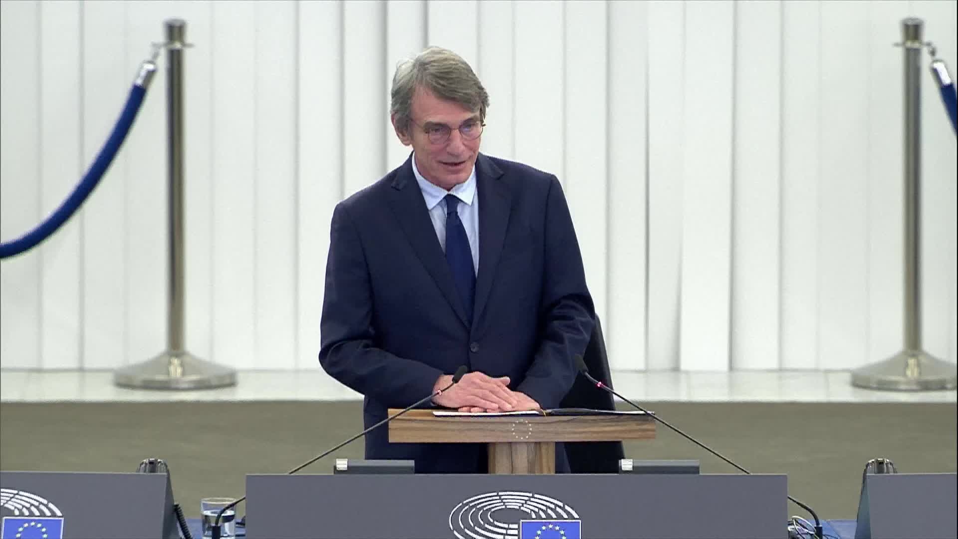 David SASSOLI, EP President pays a tribute to Valery Giscard d'Estaing: minute of silence