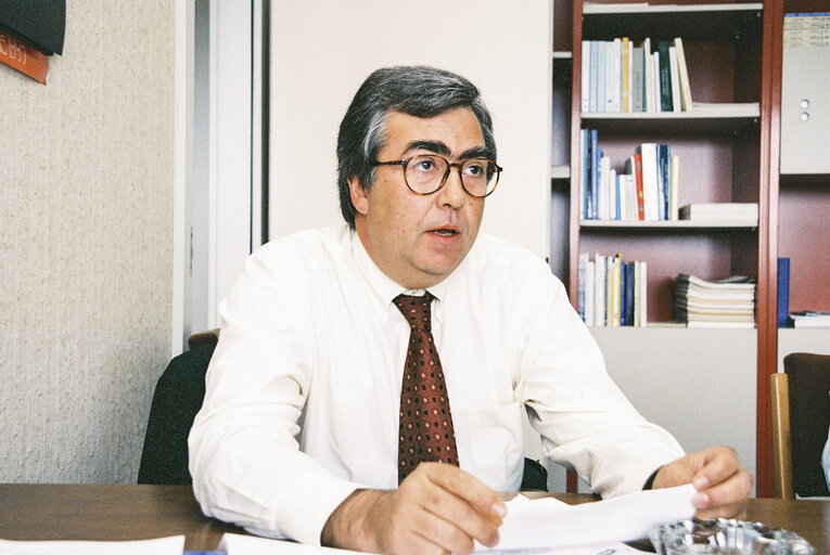 Снимка 1: MEP Joaquim MIRANDA at the European Parliament in Strasbourg