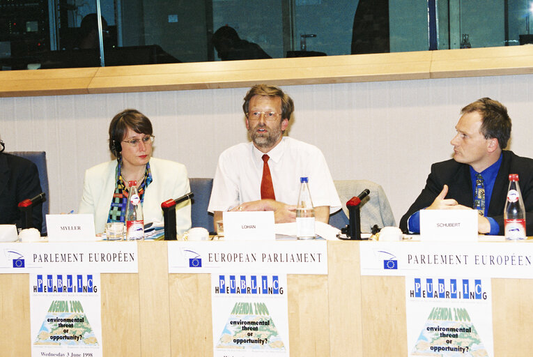 Foto 4: Public Hearing -  Agenda 2000: Environmental Threat or Opportunity ?