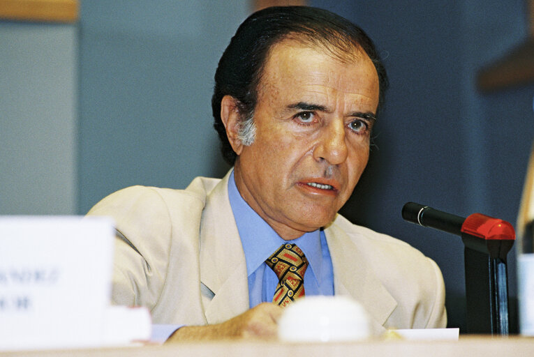 Fotografie 1: Visit of Carlos MENEM, President of Argentina in Brussels in June 1996