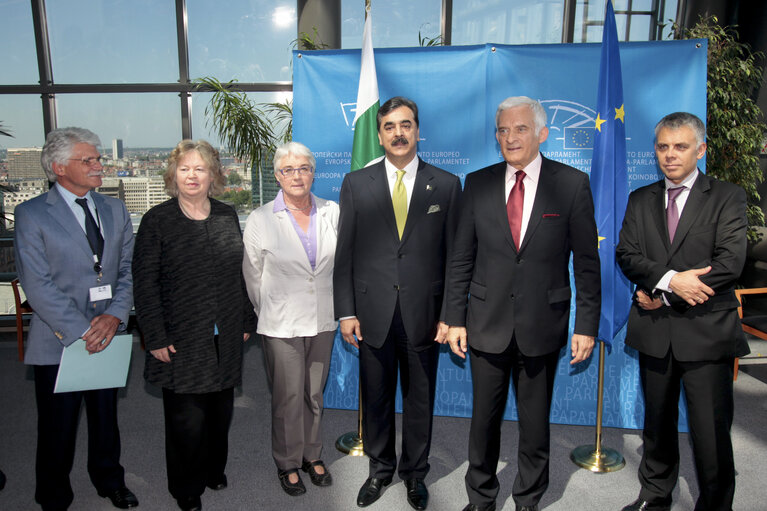 Fotografi 1: Meeting with the Prime Minister of Pakistan Yousuf RAZA GILANI