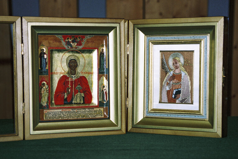 Christian icons are brought to the EP