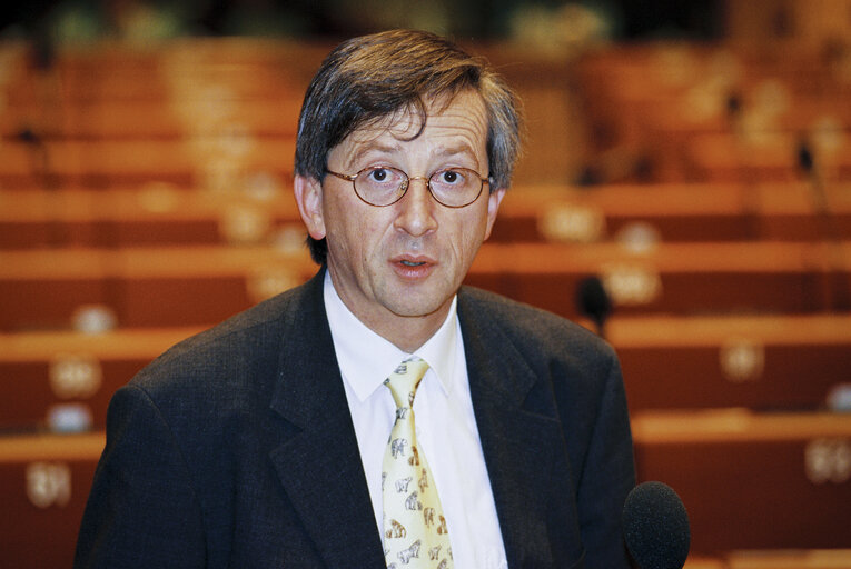 Foto 1: Plenary session in December 1997