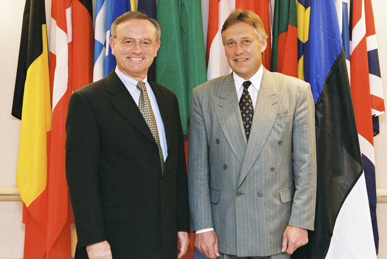 Klaus HANSCH EP President meets Toomas SAVI Speaker of the Estonian Riigikogu, in Brussels in July 1996.