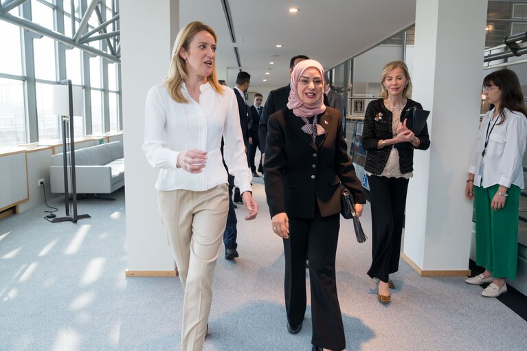 Roberta METSOLA, EP President meets with Fawzia ZAINAL, Speaker of House of Representatives of the Kingdom of Bahrain