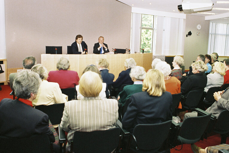 John C.C. STEVENS with visitors at the EP in Brussels.