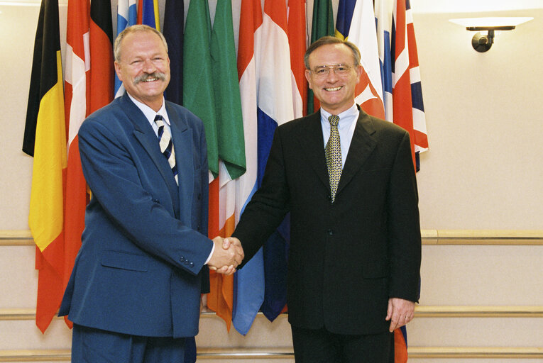 Ivan GASPAROVIC, President of Slovakia meets Klaus HANSCH EP President,  in Brussels in July 1996.