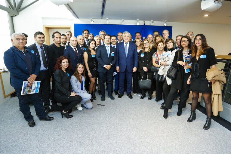 Fotografi 11: Antonio TAJANI - EP President meets with a group of visitors MEP Salvatore CICU