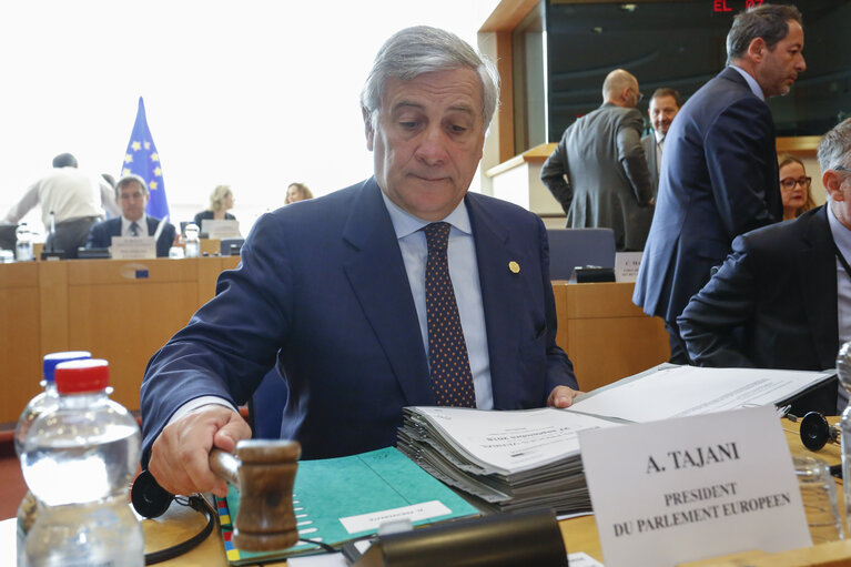 Zdjęcie 9: Conference of Presidents