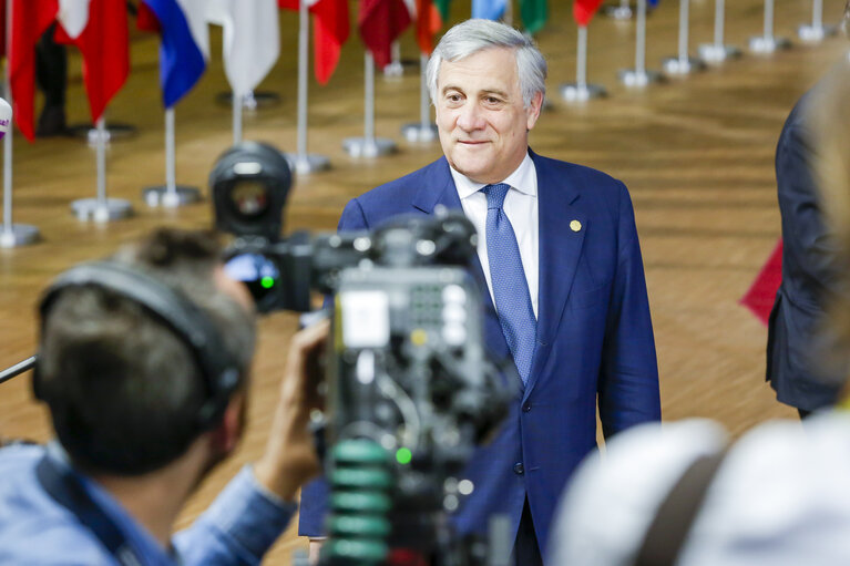 Valokuva 3: European Council 18 October 2018: arrival of Antonio TAJANI, EP President, statement