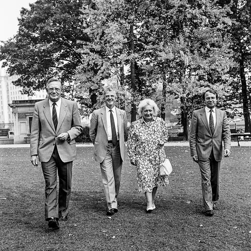 Снимка 1: Flemish MEPs of the EPP group in Brussels in October 1986