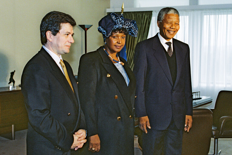 Nelson MANDELA visits the European Parliament in June 1990 to receive the 1988 Sakharov Prize, just 4 months after his release from 27 years of imprisonment.