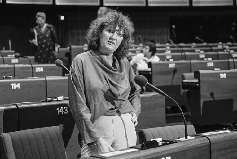 Fotografija 7: The MEP Hedy D'ANCONA during a session in Strasbourg in June 1986.