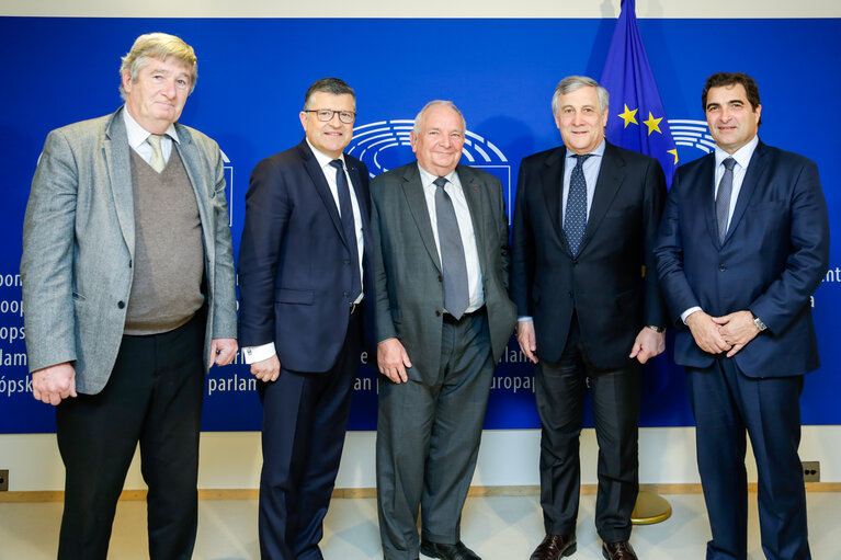 Fotografi 1: Antonio TAJANI - EP President meets with Christian JACOB - LR Group Leader and President Joseph Daul