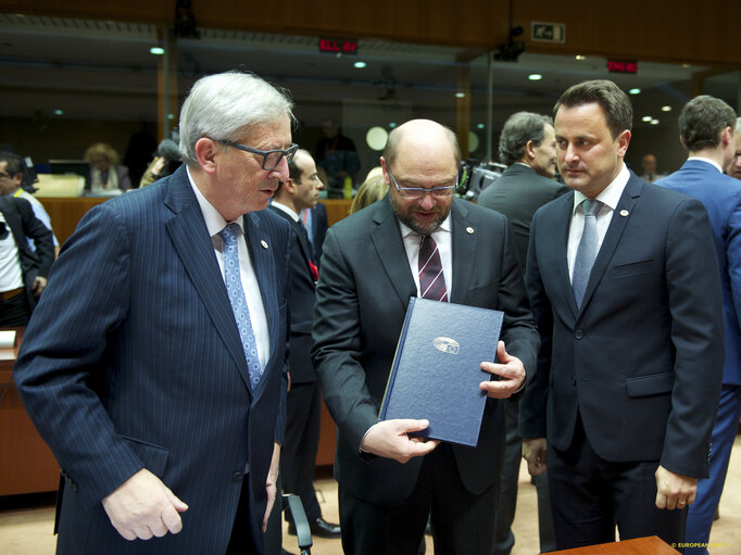 Fotogrāfija 1: Martin SCHULZ - EP President takes part in the European Council meeting in Brussels