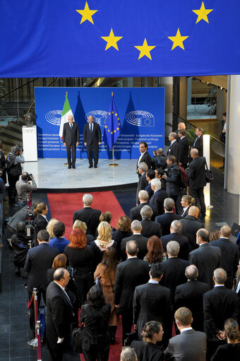 Fotografija 10: Official visit of the Italian President to the European Parliament in Strasbourg.     The President of the Italian Republic is welcomed by the President of the European Parliament