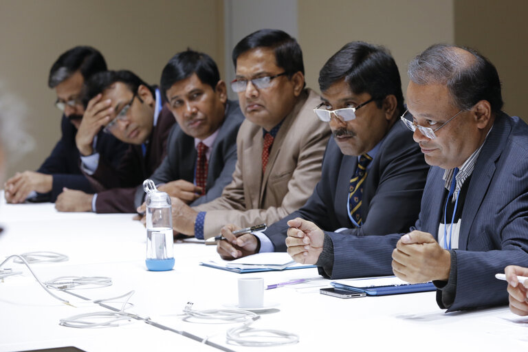 Photo 1: EP Delegation to COP 21 - UN Climate Change conference in Paris. Meeting with the Chairman of the Environment Committee and Members of the Parliament of Bangladesh.