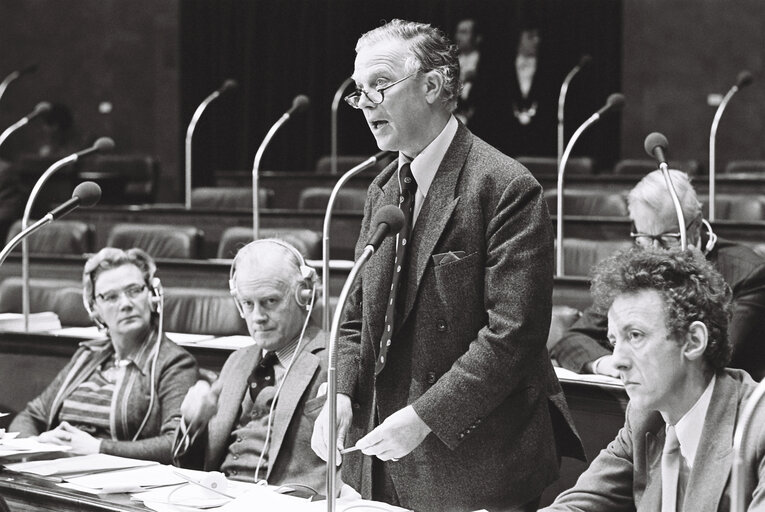 Portraits of John Holbrook OSBORN in a Luxembourg session