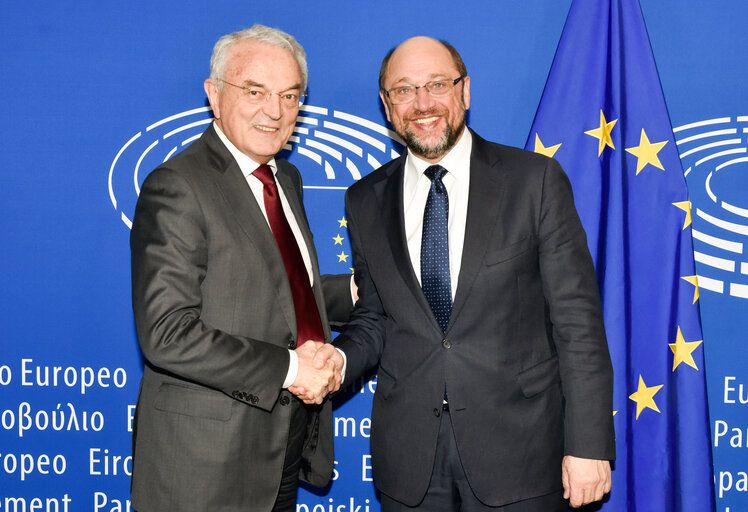 Photo 1 : Martin SCHULZ - EP President meets with Jean ARTHUIS