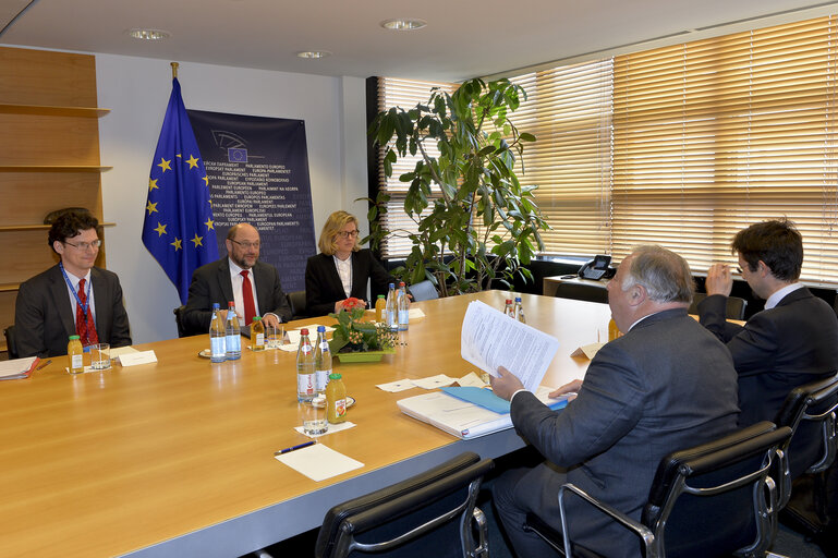 Martin SCHULZ - EP President meets with Gerard LARCHER the President of the Senate of France