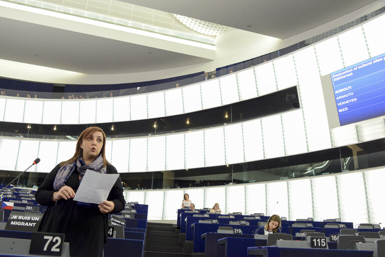 Fotografija 1: Plenary session week 18 2015 in Strasbourg - Destruction of Cultural Sites pertrated  by ISIS/Daesh