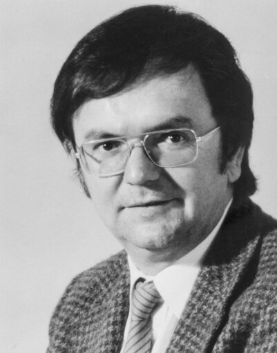 Fotó 1: Portrait of MEP Willi ROTHLEY