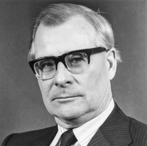 Portrait of MEP James W. SPICER