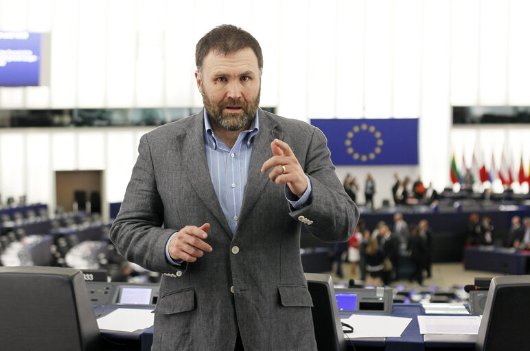 Fotografija 7: Sion SIMON in plenary session week 37 2015 in Strasbourg