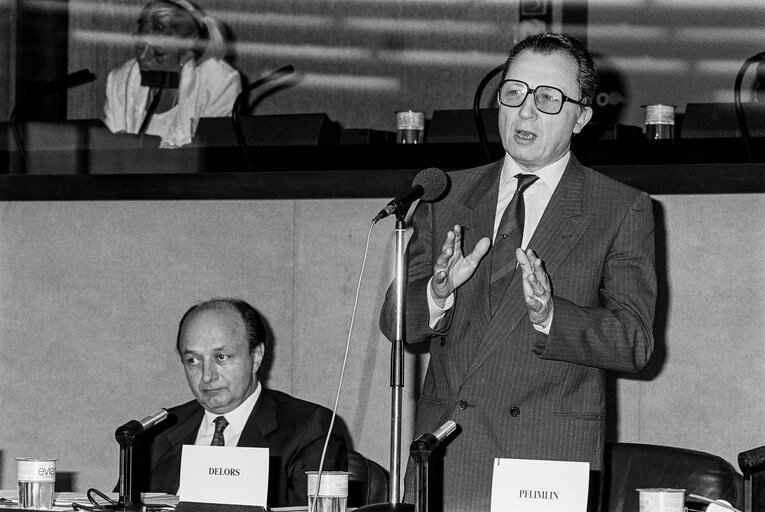 Photo 20: Death of Altiero SPINELLI - Homage during a meeting of the Committee on Institutional Affairs in Strasbourg in presence of EP President and EC President