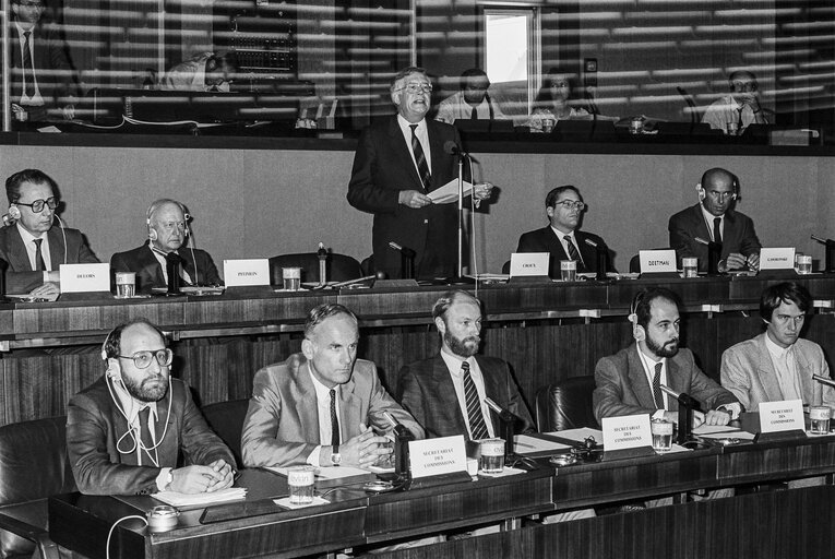 Photo 19: Death of Altiero SPINELLI - Homage during a meeting of the Committee on Institutional Affairs in Strasbourg in presence of EP President and EC President