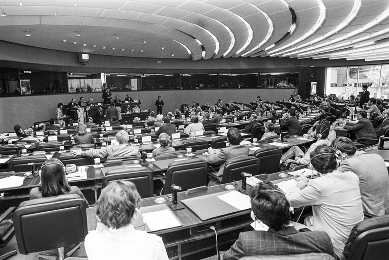 Photo 11: Death of Altiero SPINELLI - Homage during a meeting of the Committee on Institutional Affairs in Strasbourg in presence of EP President and EC President