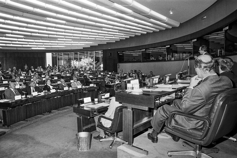 Photo 21: Death of Altiero SPINELLI - Homage during a meeting of the Committee on Institutional Affairs in Strasbourg in presence of EP President and EC President