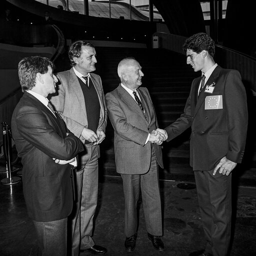 Photo 9 : Spanish cyclist Miguel INDURAIN is received at the European Parliament in Strasbourg following his victory in the Tour of the EEC cycling race