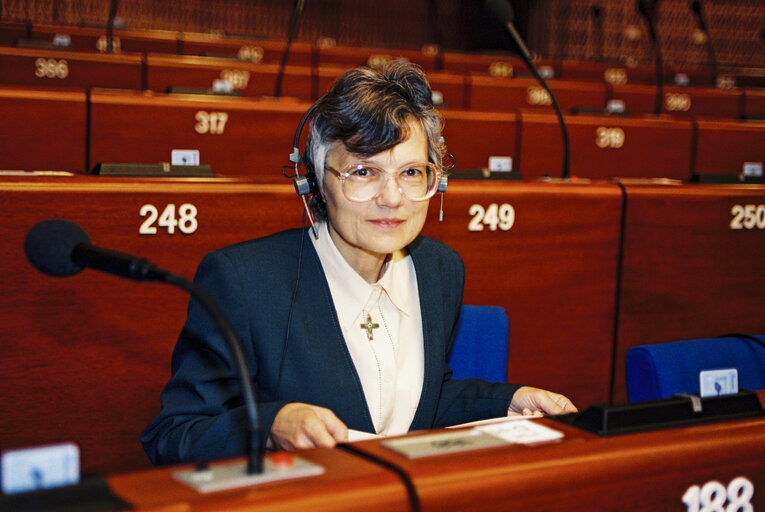 Portrait of MEP Veronica Mary HARDSTAFF in Strasbourg