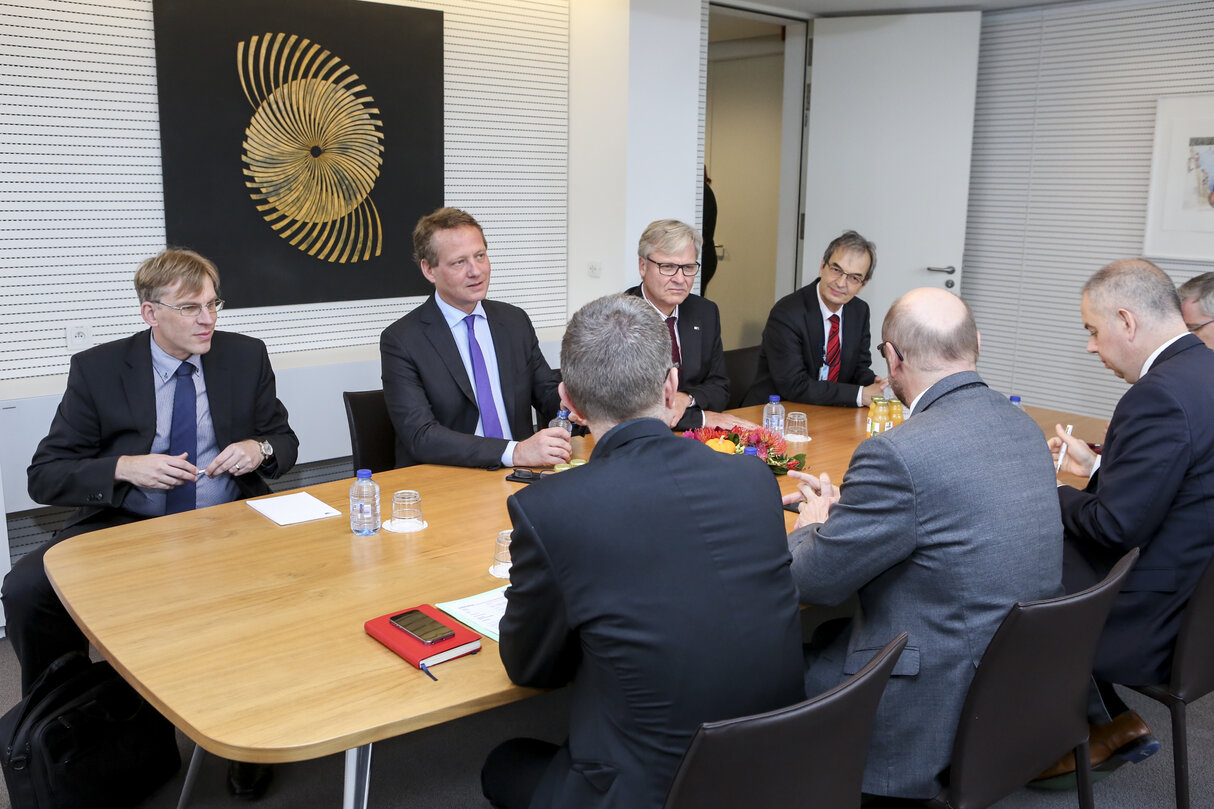 Martin SCHULZ - EP President meets with Eric SCHWEITZER, President of DIHK