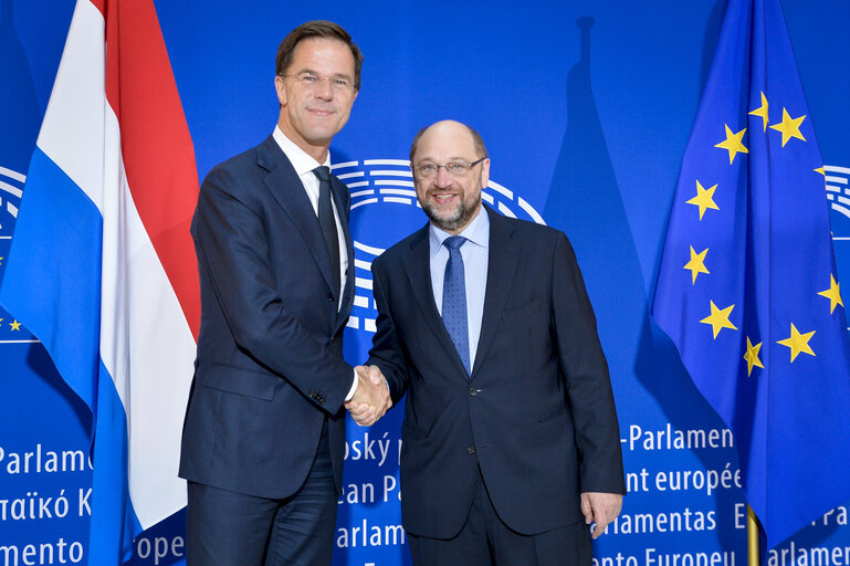 Fotó 1: Official visit of Dutch Prime Minister to the European Parliament in Strasbourg. Martin SCHULZ - EP President welcomes Mark RUTTE - Dutch Prime Minister