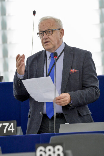 Photo 1: Boleslaw PIECHA in plenary session week 27 2016 in Strasbourg