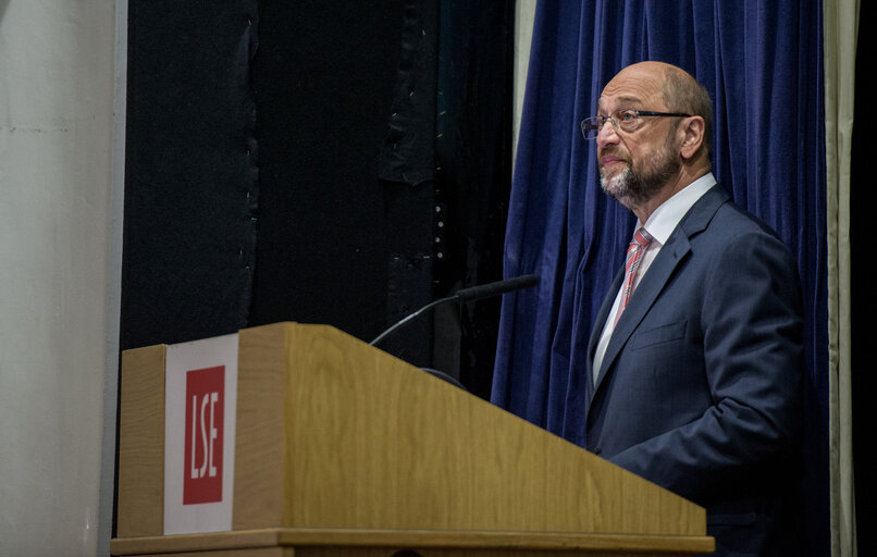 Photo 10: Martin SCHULZ - EP President's visit to the United Kingdom. Speech at LSE, Clement House.