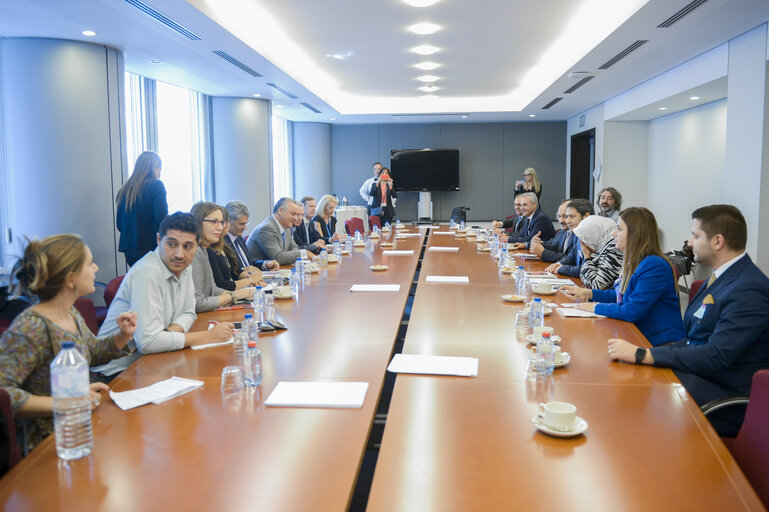 Manolis KEFALOGIANNIS meets with a delegation of Turkey.