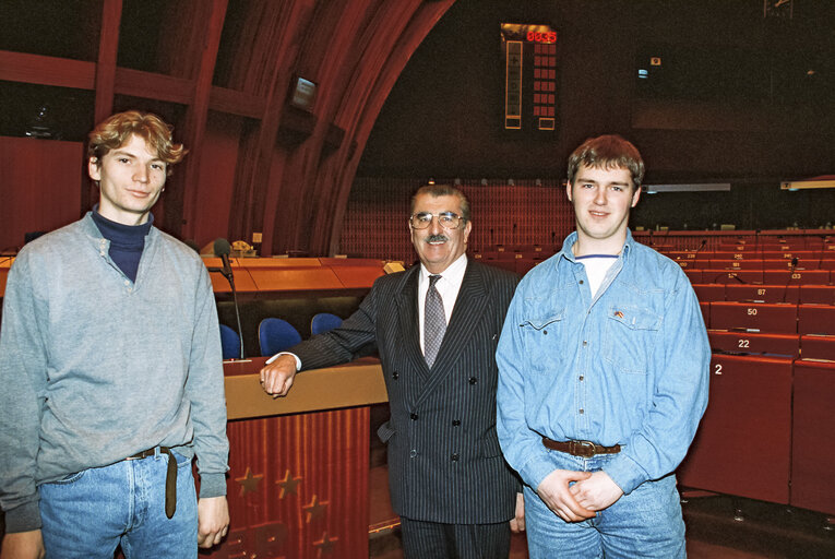 MEP Edward KELLETT BOWMAN with young people at the European Parliament in Strasbourg