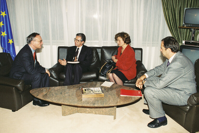 Klaus HANSCH EP President, Mario MONTI, European Commissioner in Strasbourg in November 1994.