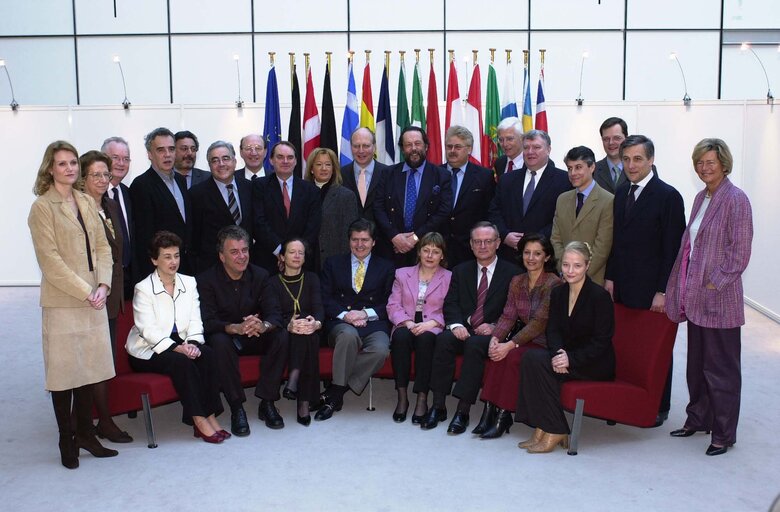 Constitutive meeting of the Convention on the Future of Europe, in Brussels - Group picture of the EP delegation