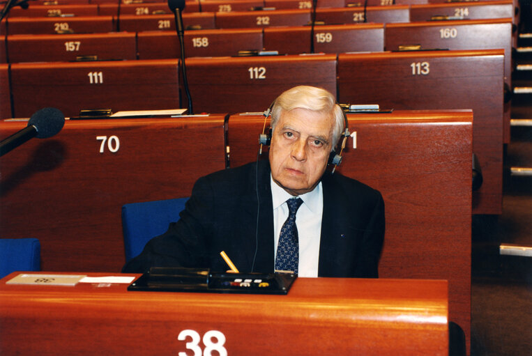 Portrait of MEP Jose Maria LAFUENTE LOPEZ in November 1992