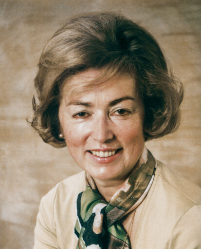 Portrait of MEP Renate-Charlotte RABBETHGE